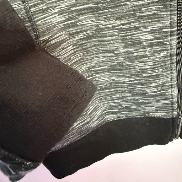 Danskin Hoodie, Size XL - Picture 8 of 11